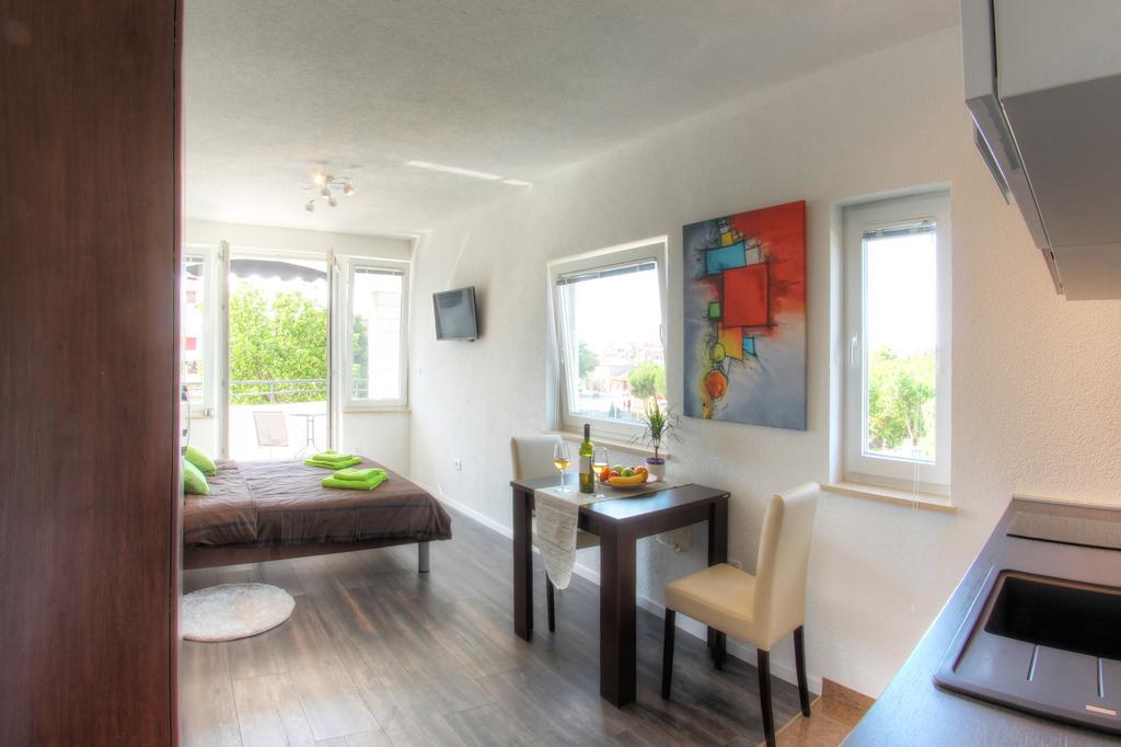 Apartments Nebuloza Ρόβινι Εξωτερικό φωτογραφία